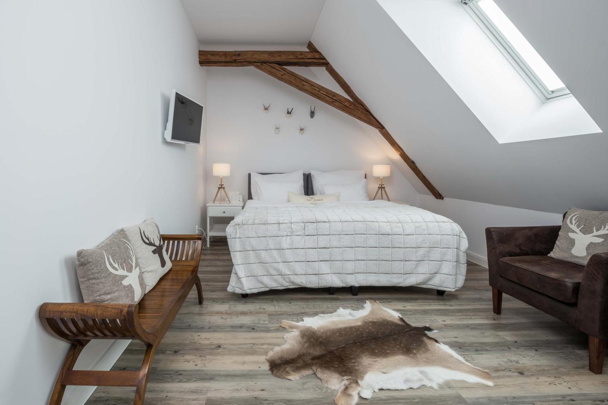 Na Kmine Hotel Obristvi Bagian luar foto