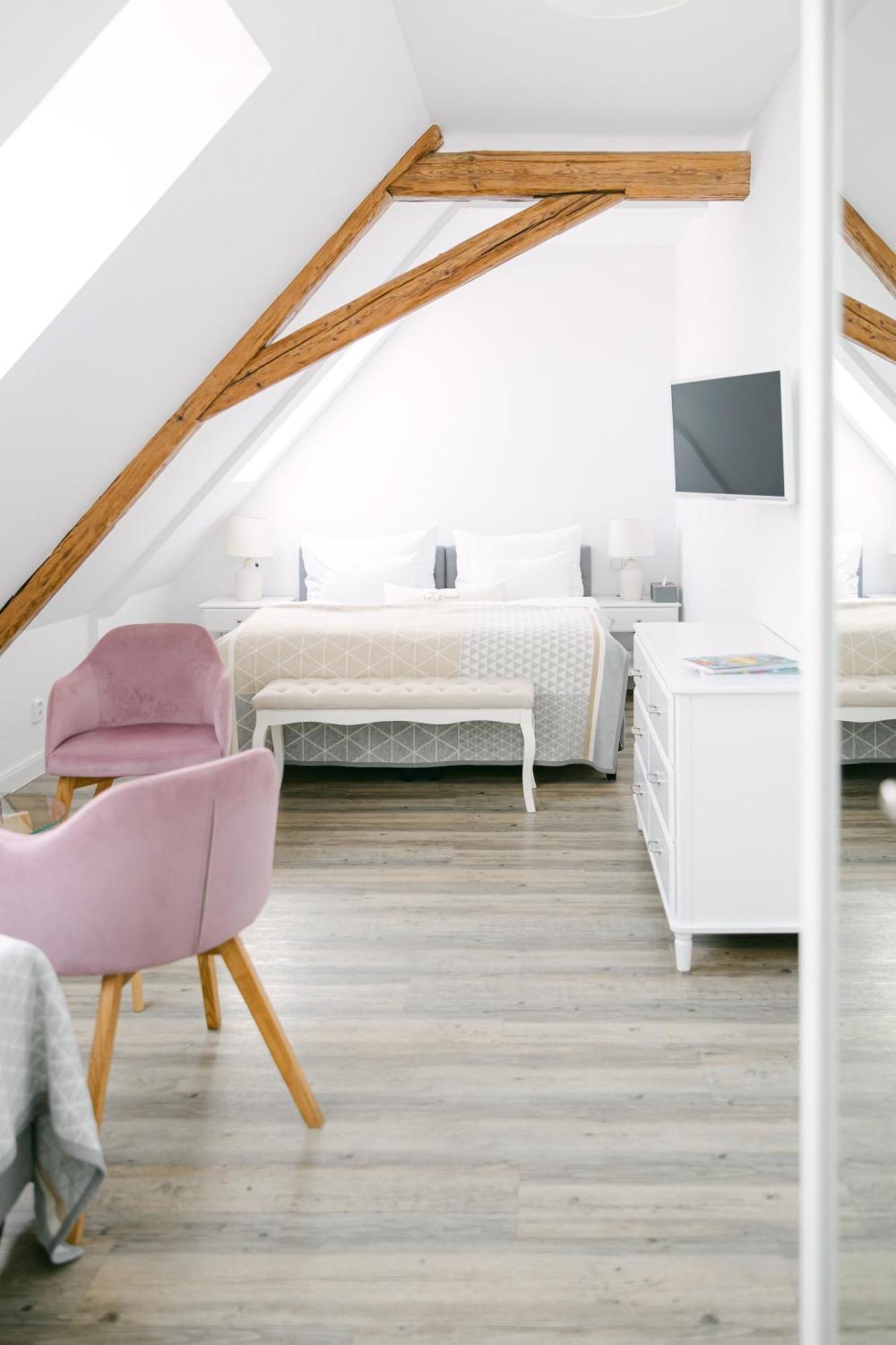 Na Kmine Hotel Obristvi Bagian luar foto